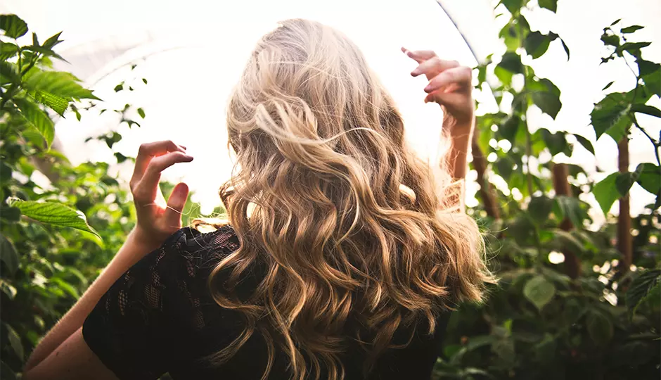 The Beauty of Balayage: Easy Highlights for All Hair 